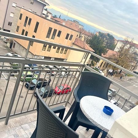 Juliet N - Rental Rooms Верона Екстериор снимка