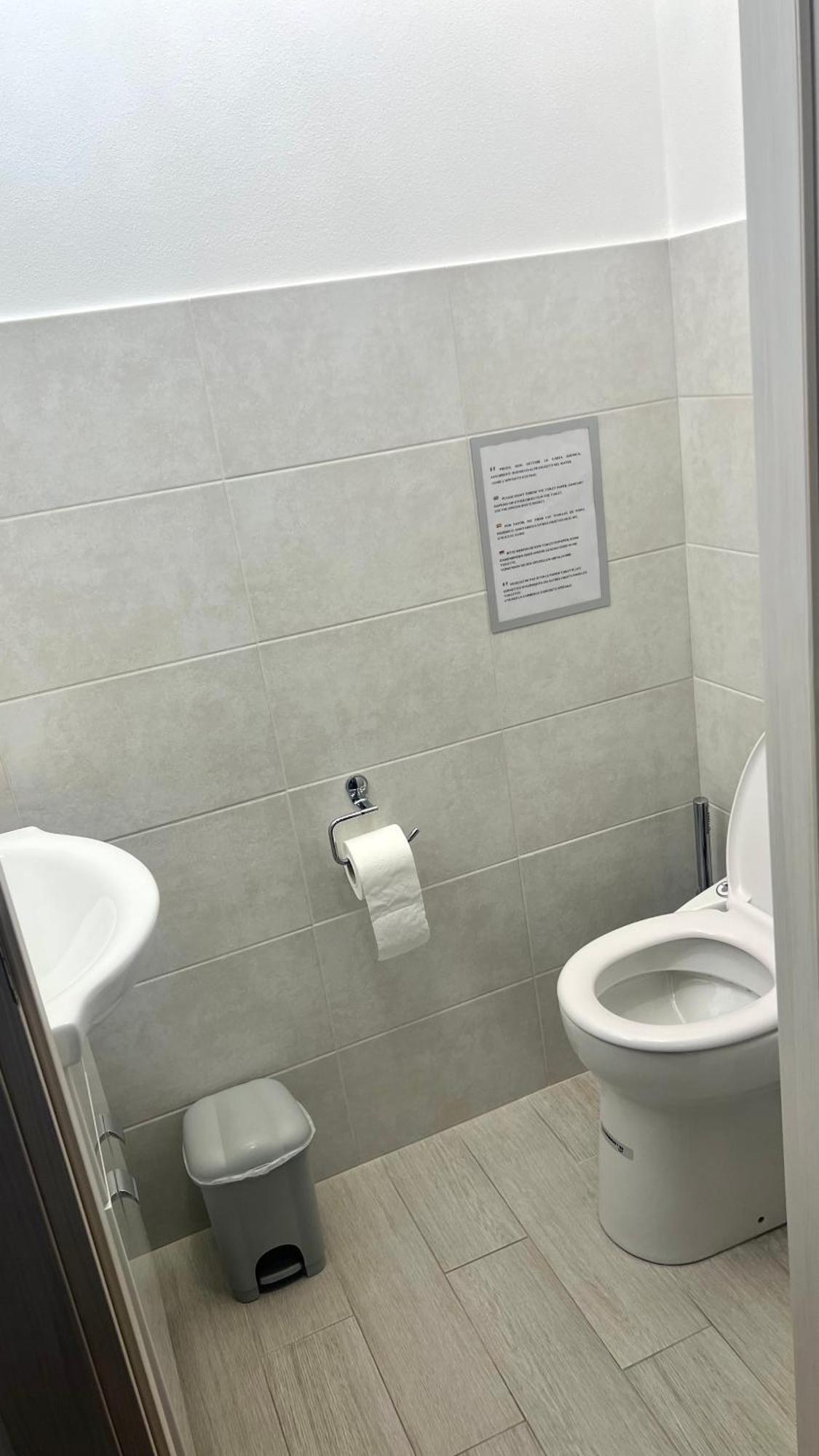 Juliet N - Rental Rooms Верона Екстериор снимка