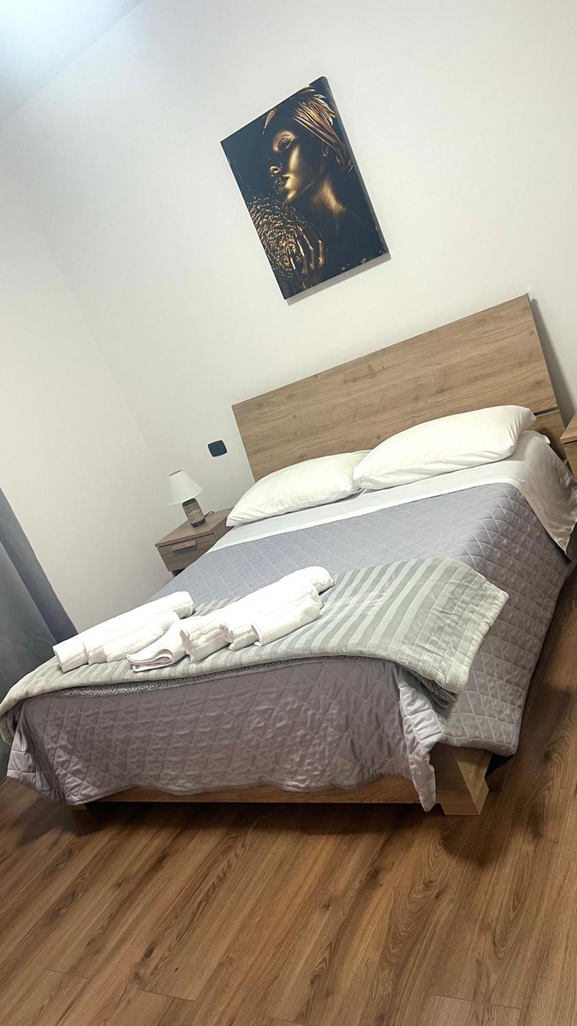 Juliet N - Rental Rooms Верона Екстериор снимка