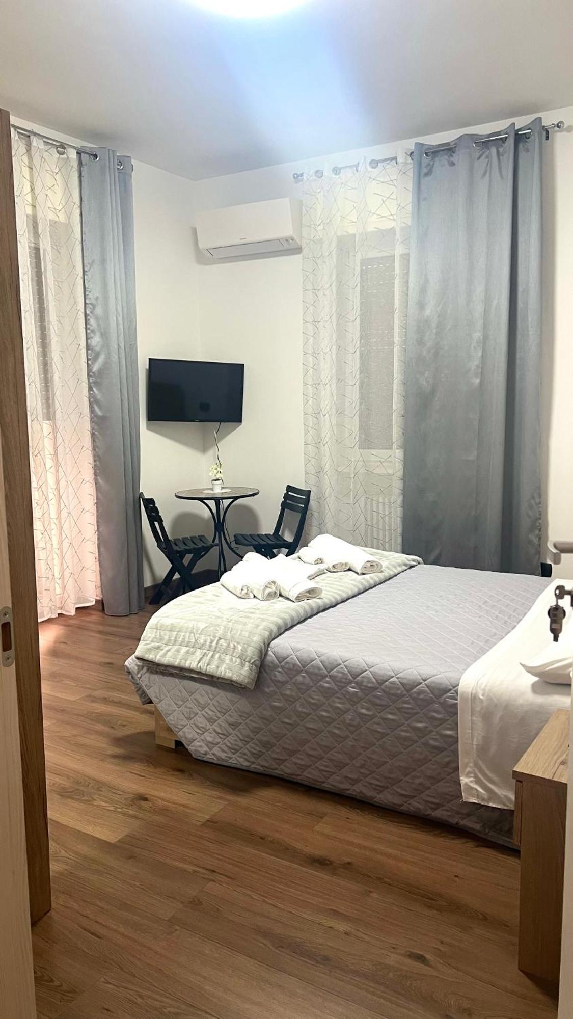 Juliet N - Rental Rooms Верона Екстериор снимка